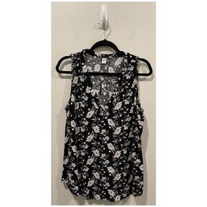 OLD NAVY Floral White And Black Sleeveless V-Neck Blouse